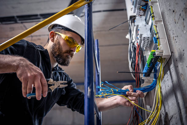 Best Licensed Electrician  in North Pekin, IL